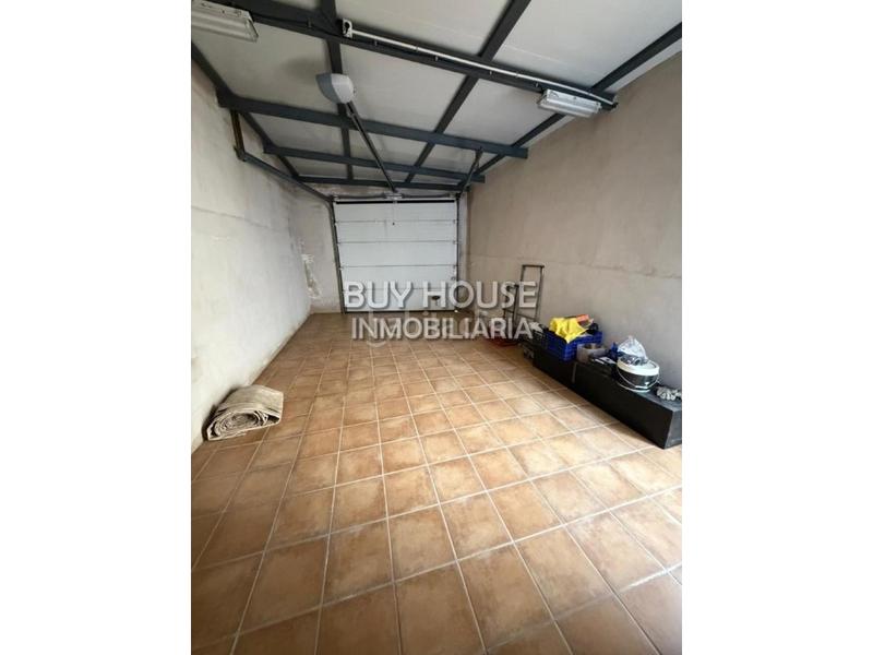 Foto 530fe2e0-7a93-4f70-8561-f112038abd32. Lloguer xalet amb aparcament a Añover de Tajo