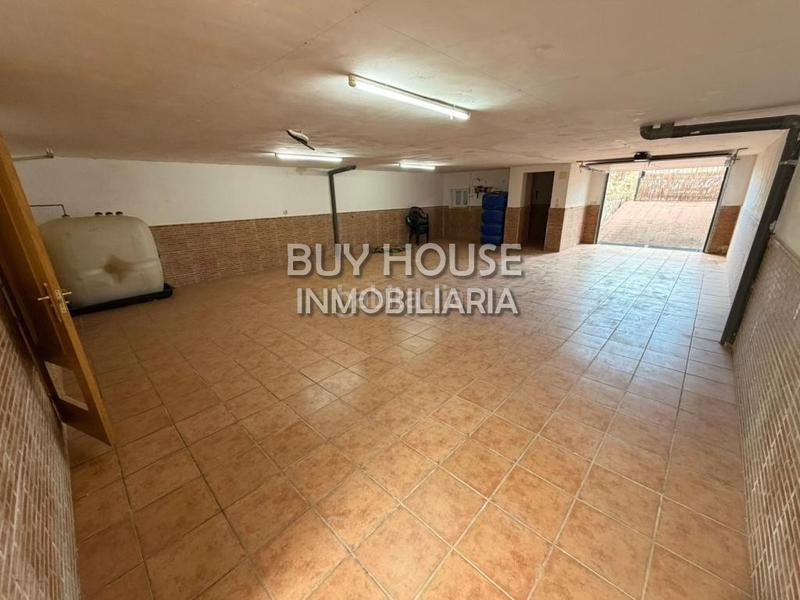 Foto 7cea68bd-3960-4813-ba8e-86ebc3469d2c. Lloguer xalet amb aparcament a Añover de Tajo