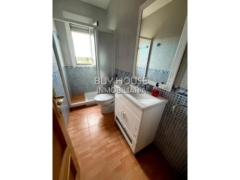 Foto ebfdd0de-e998-4621-b221-75f6c56bc475. Xalet amb aparcament a Añover de Tajo