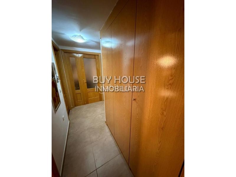 Foto bf3d1b2e-5d42-486b-bdba-3e373842bea5. Pis amb aparcament a Borox