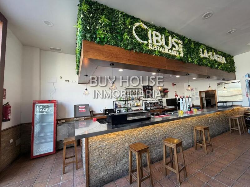 Foto b23942b8-3d2e-4c02-a6f3-5bcd93ba0044. Alquiler local comercial barrestaurante importante zona logística pol. los pradillos en Illescas
