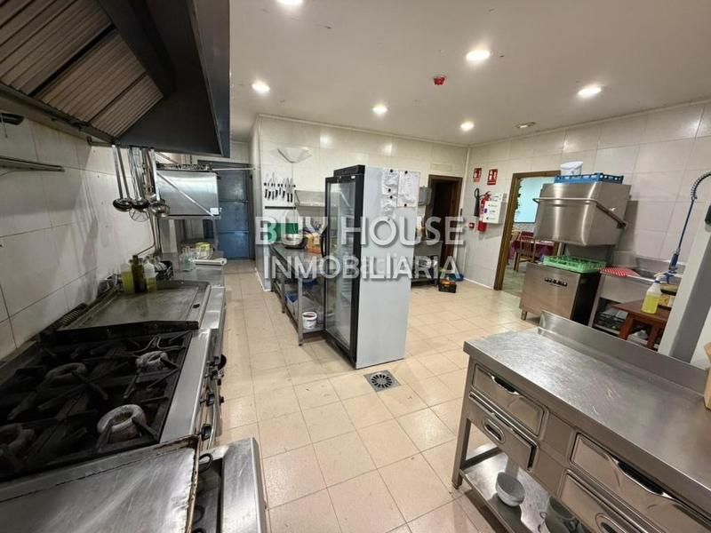 Foto c21dd464-e738-4dca-81d9-43083bcd7ea3. Rent business premise in Estación-Cruz Roja Illescas