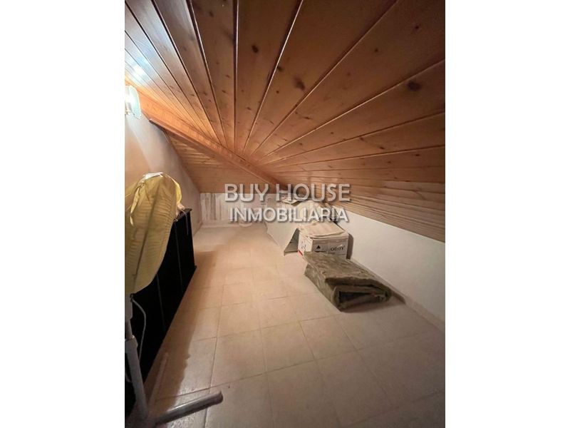 Foto ddb56a81-f2d7-4f69-9c43-e14e8cba9f7f. Xalet amb aparcament a Ugena