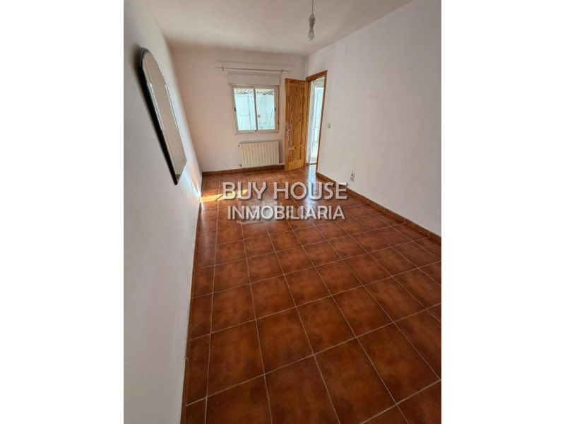 Foto 94a862ab-f994-4374-b742-2f0b5680d528. Xalet a Bargas