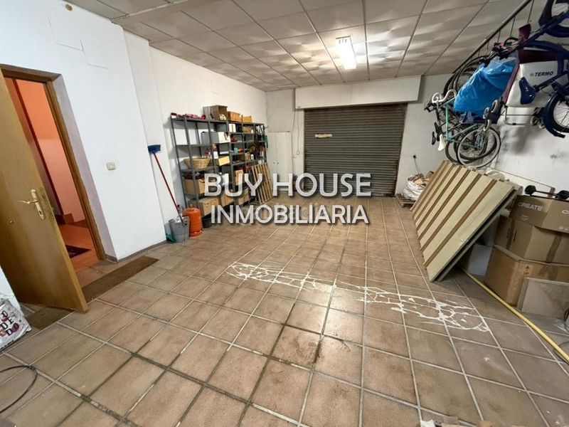 Foto c1e1ecf5-5245-4434-ae93-1cd677e8fd03. Local comercial  ubicación céntrica en Alameda de la Sagra