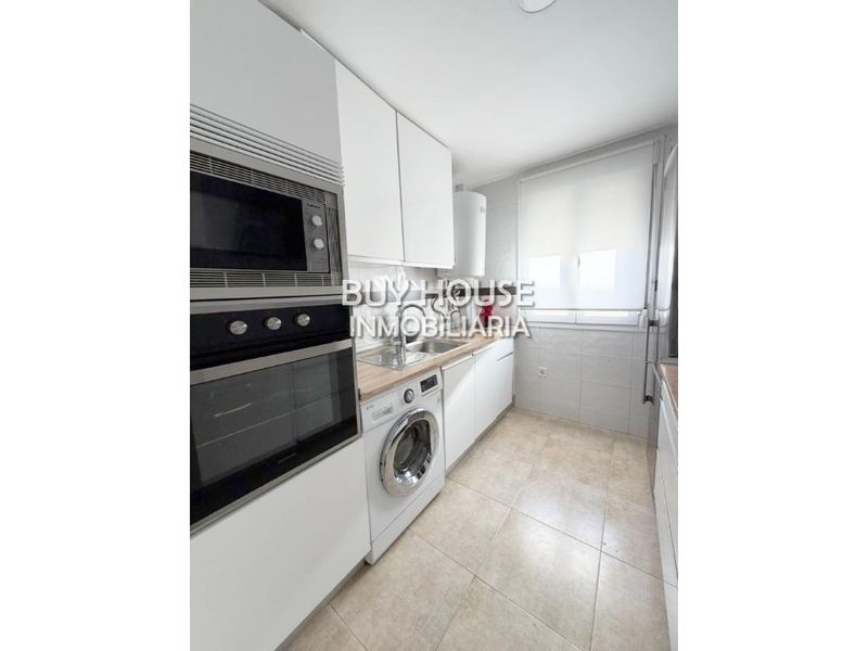 Foto 4b316f03-b366-4cf3-93b5-2e63a1efa2fe. Pis amb aparcament a Lominchar