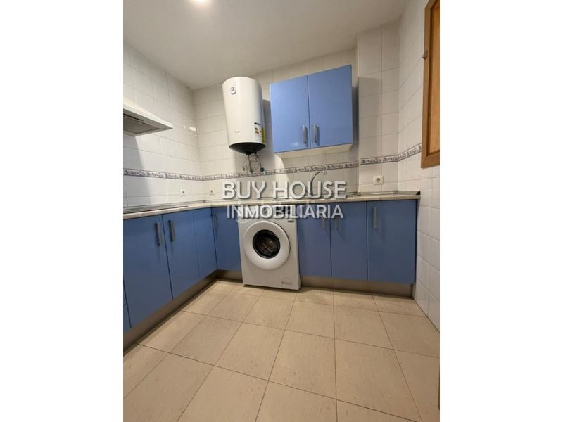 Foto ad084eeb-6413-433f-bea1-62eb253f1413. Pis a Magán