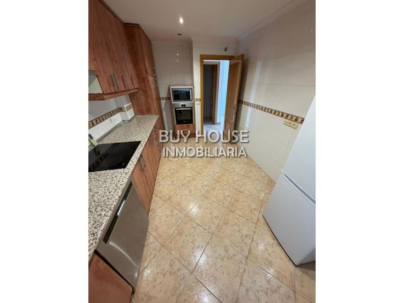 Foto b063e459-3a32-4d21-8e17-f8f50b566aa7. Pis a Centro Illescas
