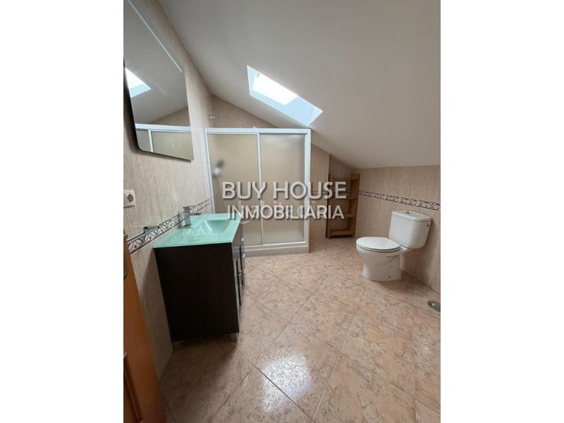 Foto e7719429-0d07-4fc2-b2e5-57b40dc08eef. Pis a Centro Illescas