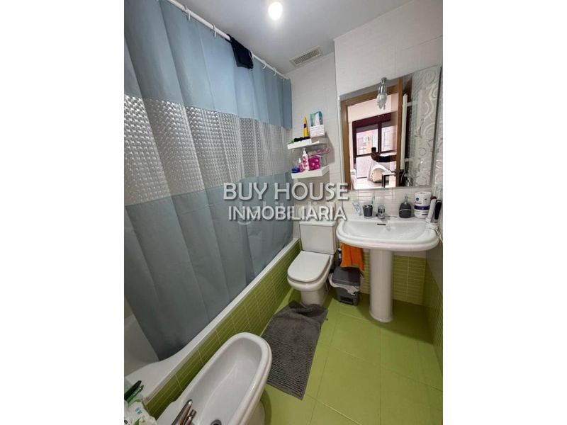 Foto 589fbad7-e9d5-45e1-b128-7f28bea7c210. Pis amb aparcament a Yuncler