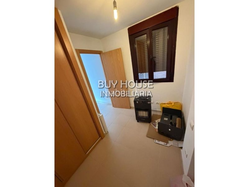 Foto bf9a27ea-22ac-4cb5-872e-f8b2343e4585. Pis amb aparcament a Yuncler