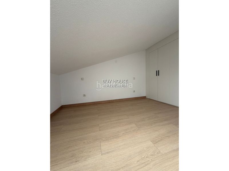 Foto 86e5a833-b990-4be6-b79d-c92e141a6fa1. Pis amb aparcament a Camarena
