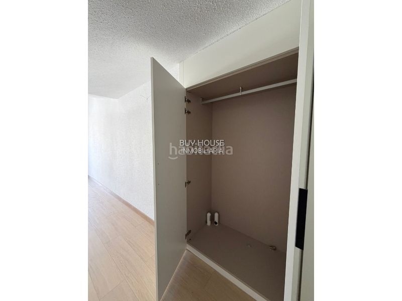 Foto a7b4a88c-daeb-4758-bf8d-4e837aa9d0a1. Pis amb aparcament a Camarena
