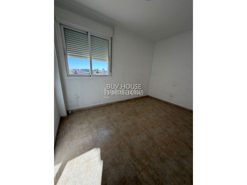Foto 1ea6226e-16c1-494b-bfdd-8974bc3b9cc2. Pis a Lominchar