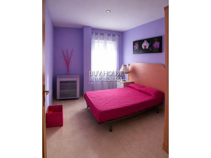 Foto 78a87de7-809c-4bf3-90e5-ce83d8d3d0a5. Pis a Yeles
