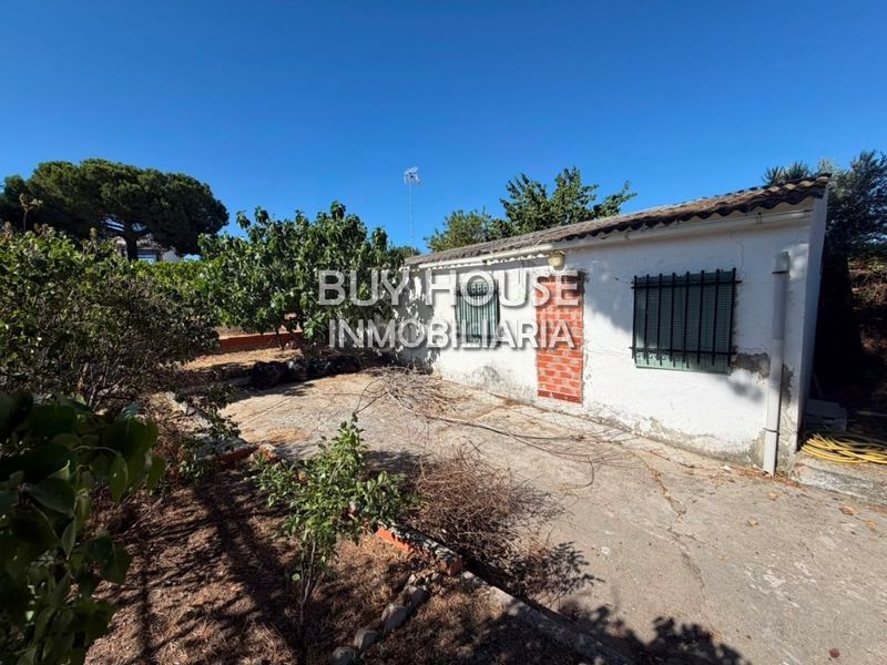 Foto 628012a3-4f72-45da-8b7c-3d2dc5922d48. Terreno residencial parcela de 623 m y piscina privada madrid en Serranillos del Valle