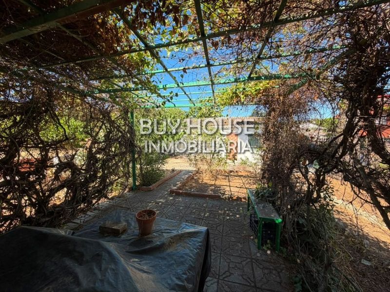Foto cf39b418-3f61-4bc6-9e3e-c9d10182aa69. Terreno residencial parcela de 623 m y piscina privada madrid en Serranillos del Valle
