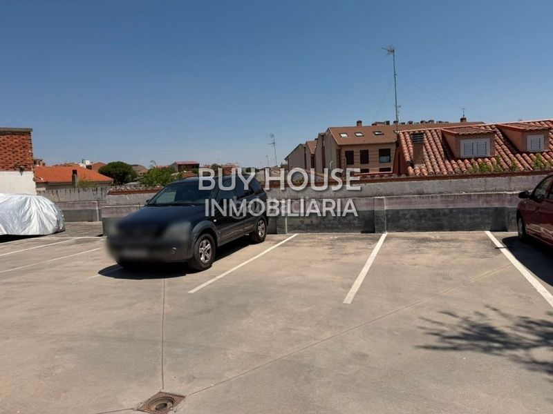 Foto 5e1bd648-8142-4d6d-bbc6-457571078e49. Pis amb aparcament a Camarena