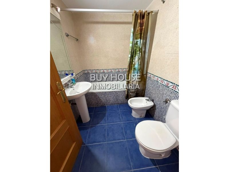 Foto a99dafb1-a8ab-48a5-80a1-2003d3e541f8. Pis amb aparcament a Centro Illescas