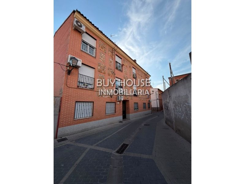 Foto f1a1547b-3642-4d52-80bc-4399f605faa3. Pis amb aparcament a Centro Illescas