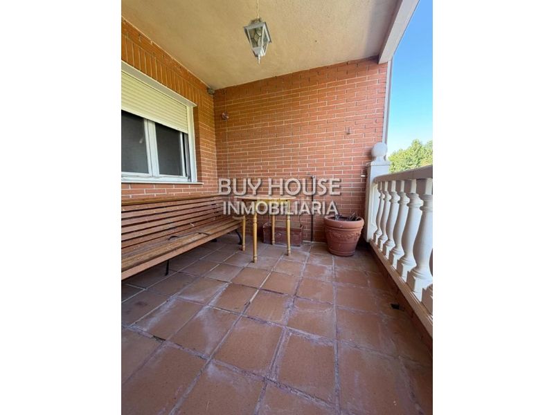 Foto 42e978a5-68a8-4910-b09d-8b5ace150435. Xalet amb aparcament a Recas