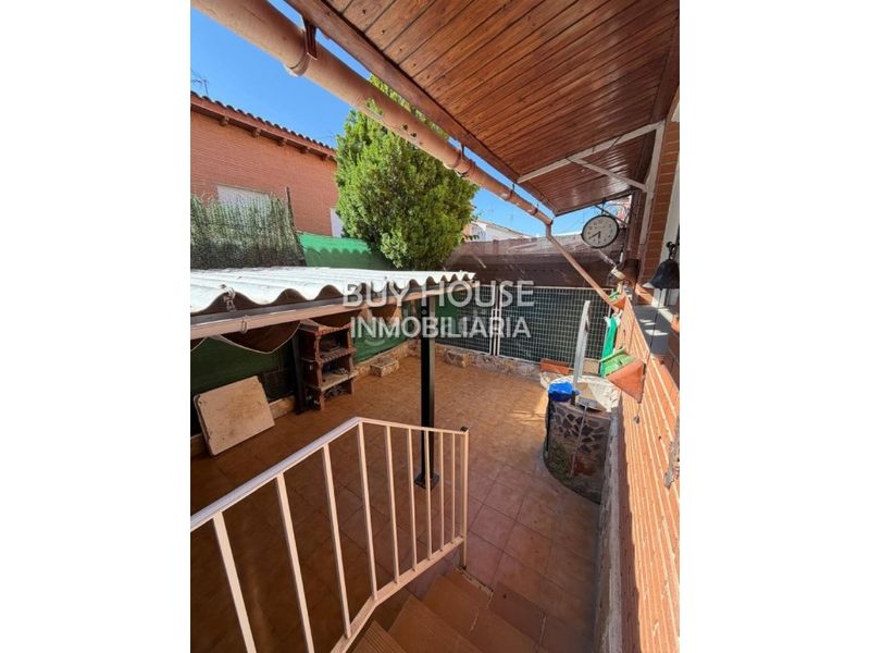 Foto cc06dd4d-4d3e-4a17-b01c-a2abe14dfccc. Xalet amb aparcament a Recas