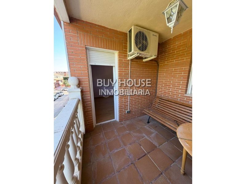 Foto da8a5282-4a6e-479e-804d-4345375d2bd7. Xalet amb aparcament a Recas