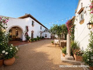 Casa  Calle carranque. Casa independiente con 957 m de parcela, 48 metros de fachada y