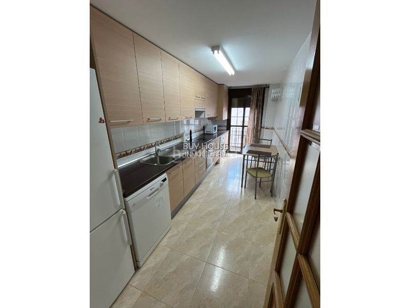 Foto 98266bce-882e-4e89-8a18-6bae3f09982b. Pis amb aparcament a Yeles