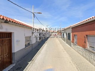 Haus in Estación-Cruz Roja. Amplia casa adosada en pleno centro de illescas
