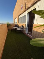 Attico in Lominchar. Ático con terraza y completamente amueblado en lominchar