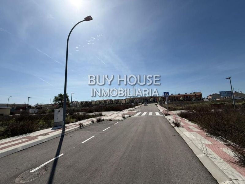 Foto ecb2b1d4-e663-4525-9c65-351e8443a754. Wohngrundstück in calle montemayor 2 in Parque Manuel de Vega-Carretera de Ugena Illescas