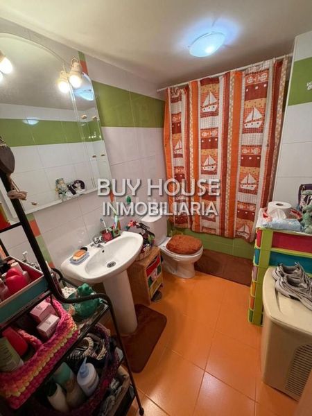Foto 0acba987-9692-47f5-91d7-e909e13776d8. Pis amb aparcament a Yuncler