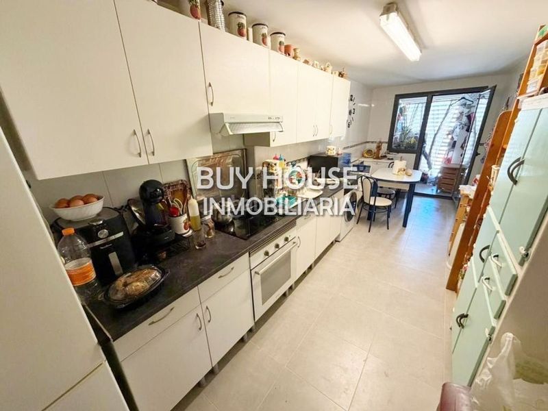 Foto 0e8a7213-d1c5-4f7c-95f2-52c90d8c28a7. Pis amb aparcament a Yuncler