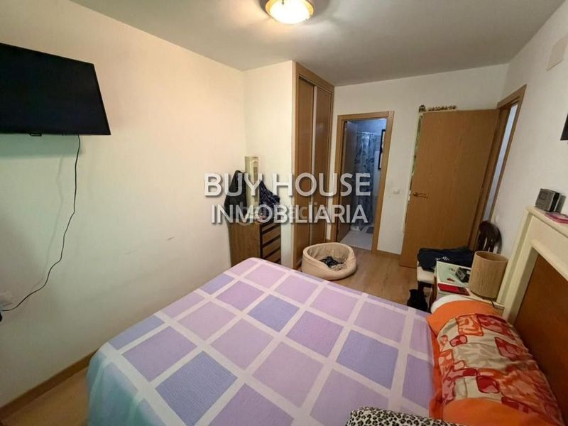 Foto 2f5d41c0-f092-4369-b602-e45dc471a7d4. Pis amb aparcament a Yuncler