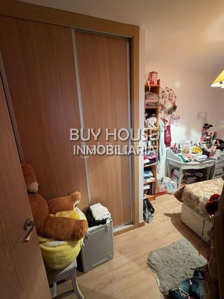 Foto afac7c3d-ddf4-4564-b7a0-136022b9c1da. Pis amb aparcament a Yuncler