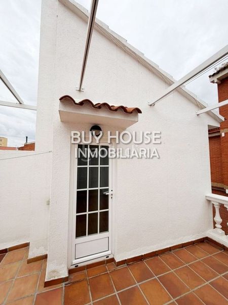 Foto a5fd2308-0b17-47e8-91a1-c647b5a0f50b. Chalet in plaza de la constitución 8 in Villaluenga de la Sagra