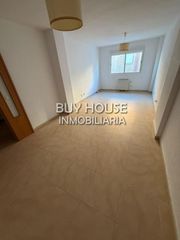 Appartamento in Fuensalida. Vivienda en venta en fuensalida toledo  piso de 60 m2 útiles con