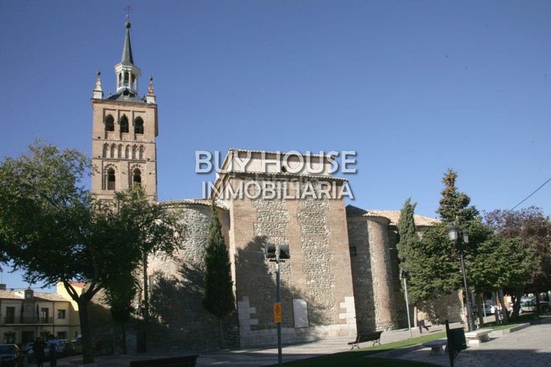 Foto e8701e25-9f00-4c2f-977c-7d66c9a3a9e5. Xalet a Centro Illescas