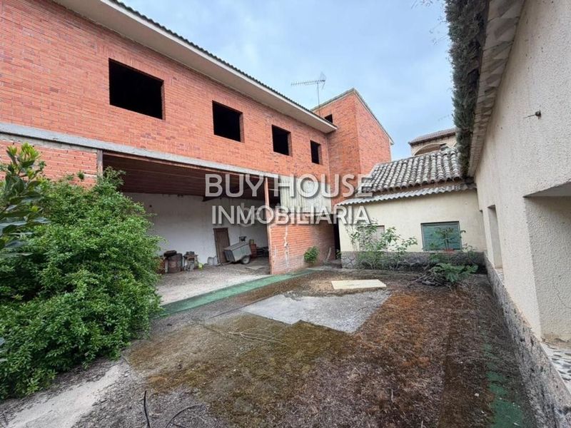Foto e8cbe599-b4e7-49ea-84d8-7f4d65fd1413. Casa amb aparcament a Magán