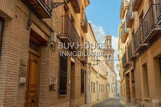 Etagenwohnung in Puerta de Murcia-Colegios. Piso en pleno centro de ocaña toledo oportunidad de inversión.
