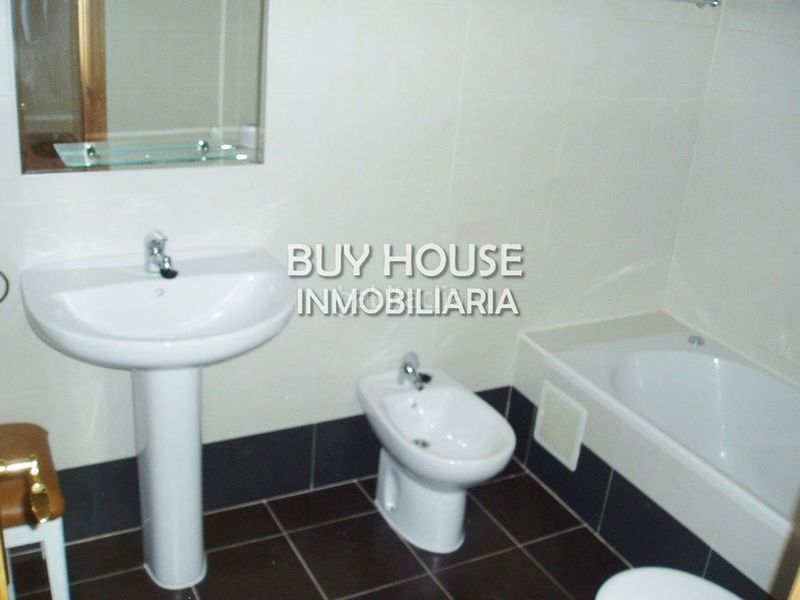 Foto c6fa956e-36d8-4cde-9150-9bf5eb157211. Pis a Yeles