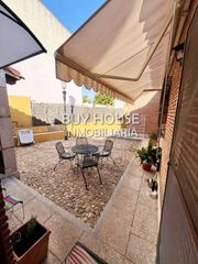 Chalet  Calle pocilla 17. Impresionante chalet independiente en una planta en pleno centro