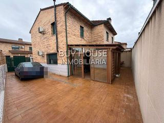 Xalet a Calle la Ermita 5