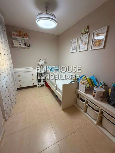 Foto afa44899-dbb0-4c61-88db-2de17b712107. Pis a Yuncler