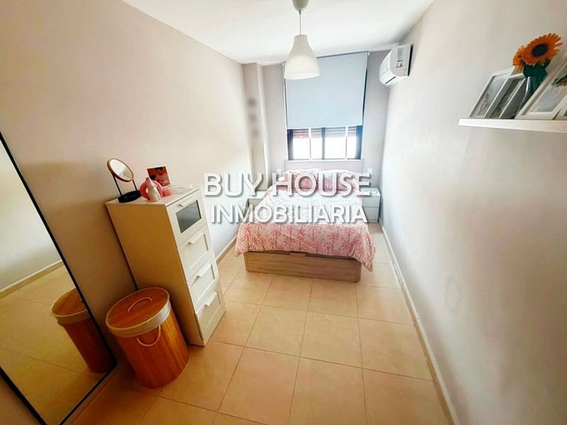 Foto e2384e0c-4cbb-4958-afc8-73eef1bc11bc. Pis a Yuncler