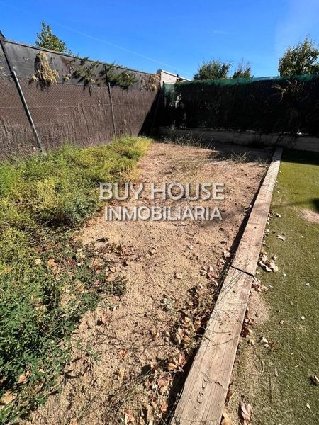 Foto a712b0a3-c459-48d4-b65b-9101a1567248. Xalet amb calefacció aparcament a señorío de Illescas Illescas