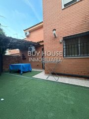 Casa adossada a Recas. Inmobiliaria buy house vende chalet adosado en recas  3 dormitor