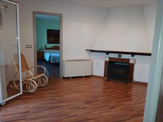 Appartement  Carrer sant joan. Amplio piso reformado, listo para entrar a vivir.