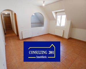 Flat en Calle narciso martnez cabezas 5. Estupendo piso en el centro de collado villalba con plaza de gar